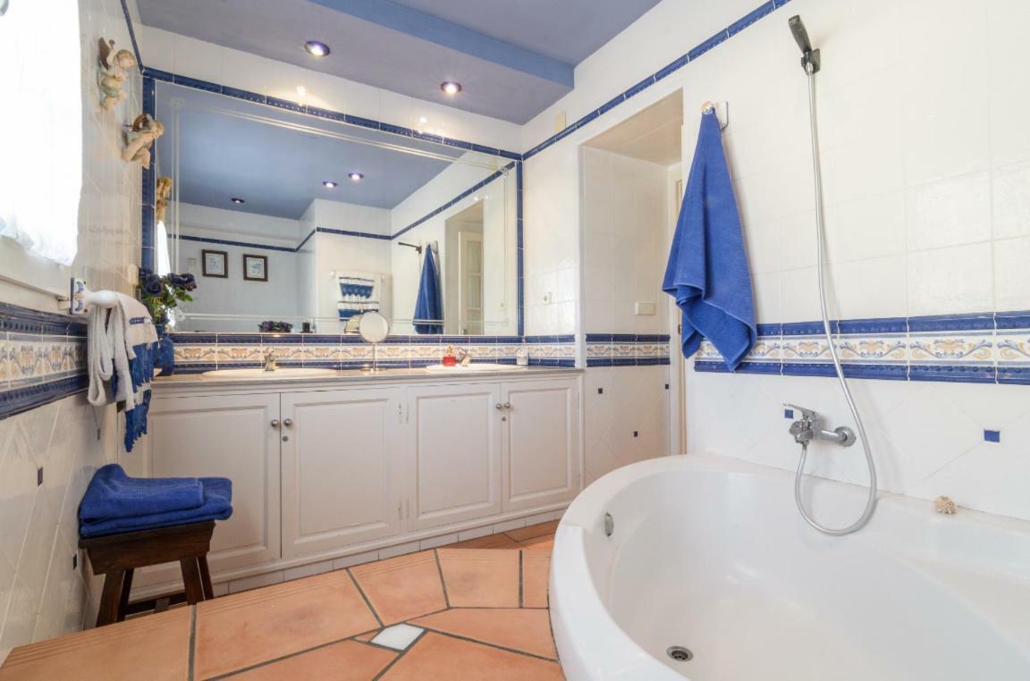 Habitaciones En Casa Centrica Con Piscina Альмуньекар Экстерьер фото