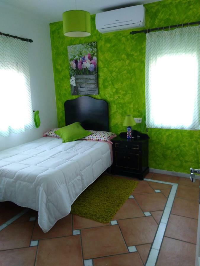 Habitaciones En Casa Centrica Con Piscina Альмуньекар Экстерьер фото