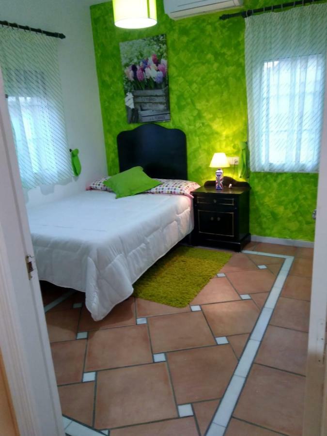 Habitaciones En Casa Centrica Con Piscina Альмуньекар Экстерьер фото