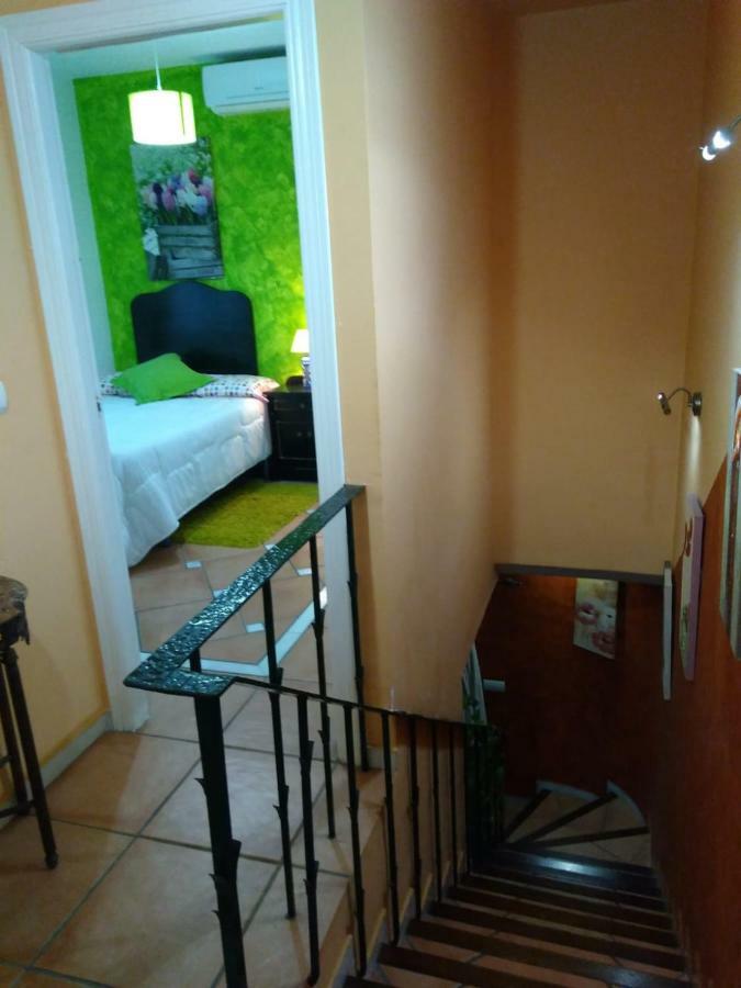Habitaciones En Casa Centrica Con Piscina Альмуньекар Экстерьер фото